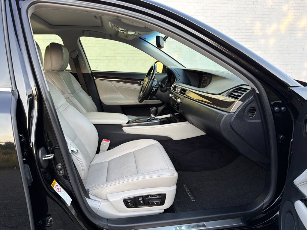 Used 2013 Lexus GS 350 w/ Luxury Pkg RWD image 12