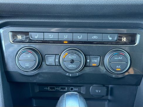 Used 2019 Volkswagen Tiguan SEL image 34