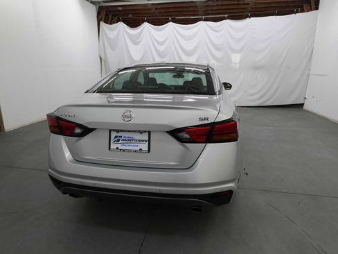 Used 2020 Nissan Altima 2.5 SR FWD image 5