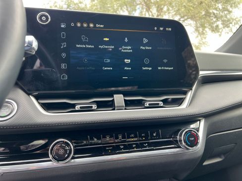 Used 2025 Chevrolet Equinox LT image 17