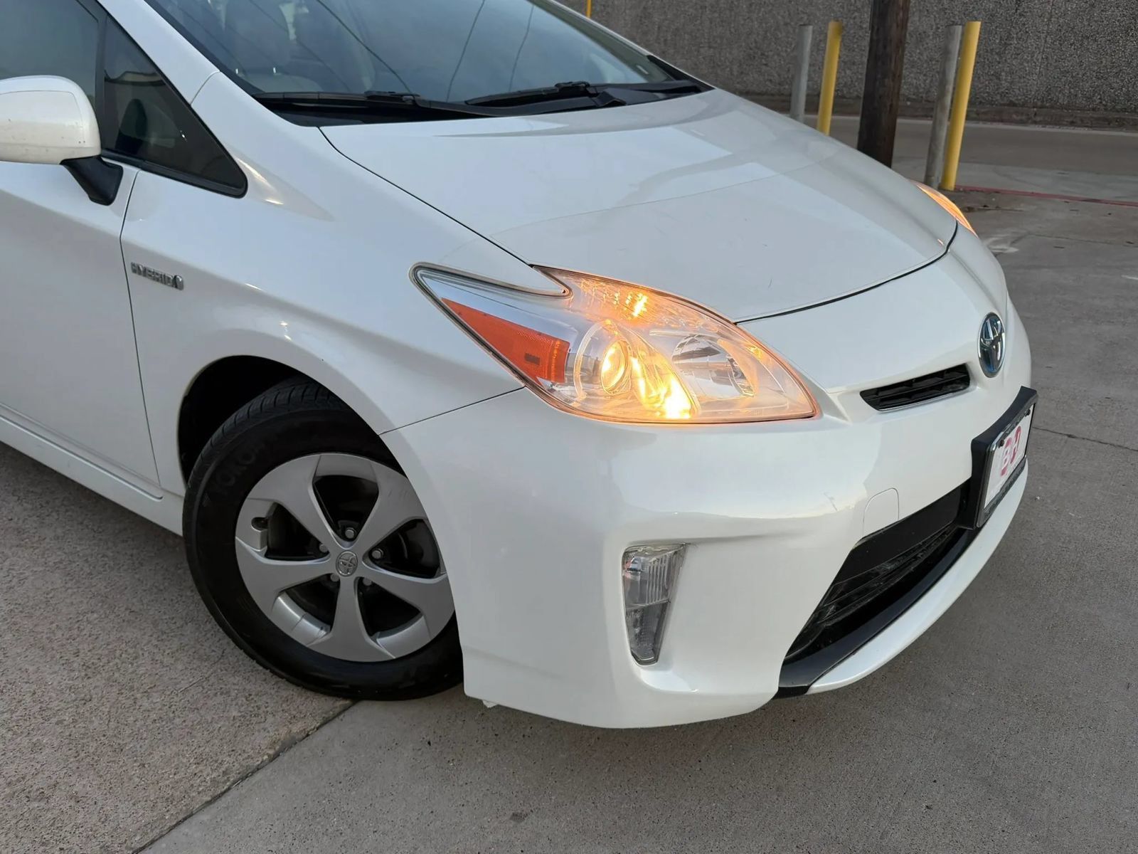 Used 2012 Toyota Prius Four w/ Deluxe Solar Roof Pkg FWD image 12