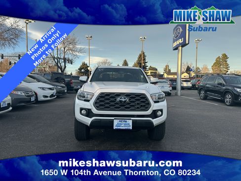 Used 2022 Toyota Tacoma TRD Off-Road image 3