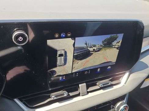 New 2026 Chevrolet Equinox LT w/ Safety and Technology Package FWD image 26
