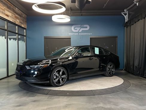 Used 2023 Honda Accord Sport image 7