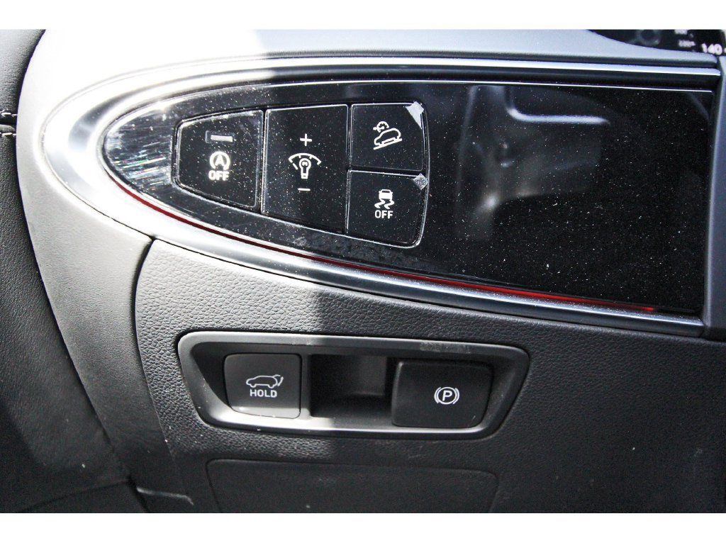 Used 2023 Genesis GV70 2.5T w/ Advanced Package AWD/4WD image 23