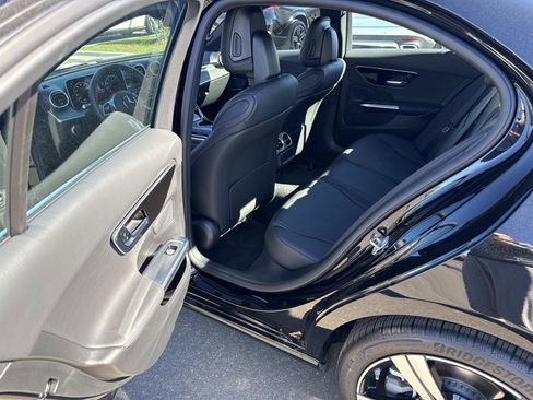 Used 2025 Mercedes-Benz C 300 Sedan image 12