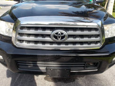 Used 2011 Toyota Sequoia Platinum AWD/4WD image 35