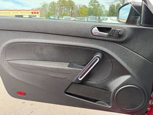 Used 2012 Volkswagen Beetle 2.5 FWD image 16