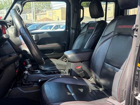Used 2020 Jeep Wrangler Unlimited Rubicon AWD/4WD image 2
