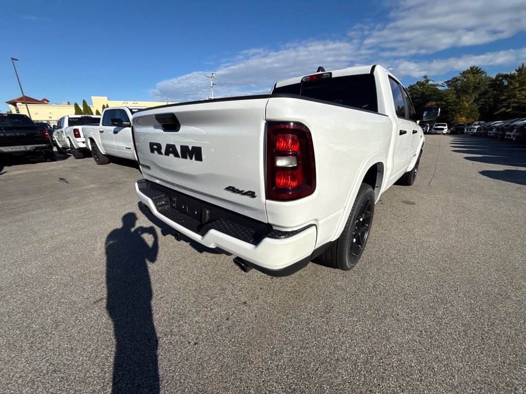 New 2027 RAM 1500 Laramie AWD/4WD image 5
