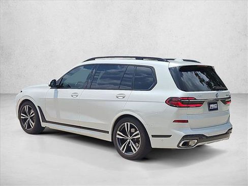 Used 2024 BMW X7 xDrive40i w/ M Sport Package AWD/4WD image 8