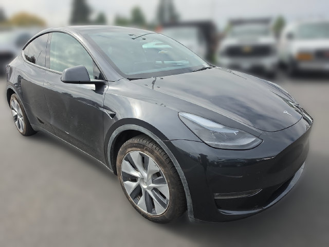 Used 2024 Tesla Model Y Long Range AWD/4WD image 9