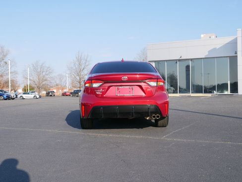 Used 2023 Toyota Corolla SE w/ SE Premium Package image 4