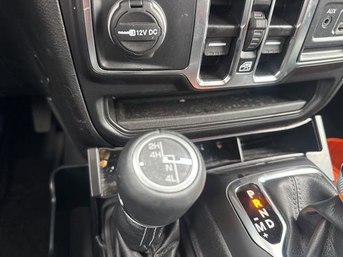 Used 2025 Jeep Gladiator Sport image 43