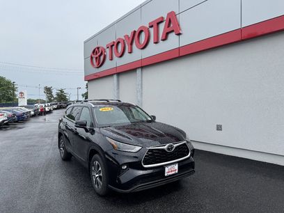 Used 2022 Toyota Highlander XLE
