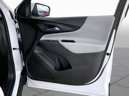 Used 2022 Chevrolet Equinox LT FWD image 23