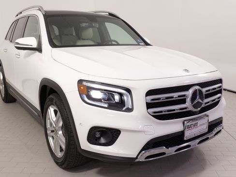 Used 2022 Mercedes-Benz GLB 250 4MATIC image 7