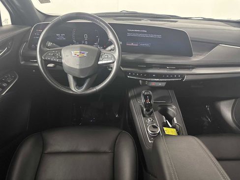 Used 2025 Cadillac XT4 Premium Luxury image 21