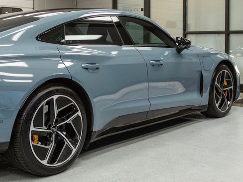 Used 2023 Audi RS e-tron GT w/ Carbon Performance Package image 41