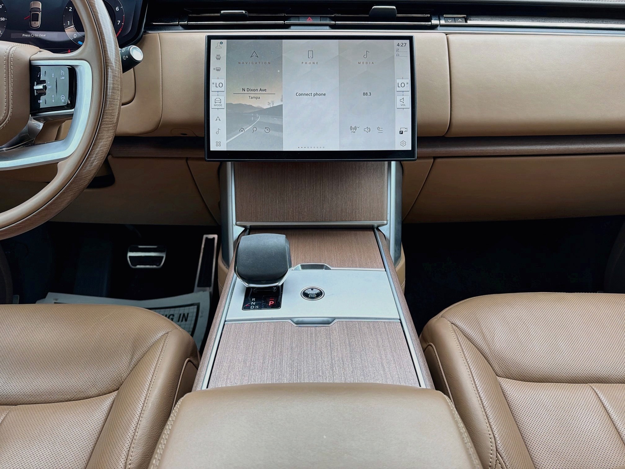 Used 2024 Land Rover Range Rover SE AWD/4WD image 20