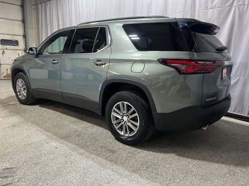 Used 2023 Chevrolet Traverse LT FWD image 8