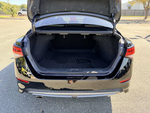 Used 2022 Nissan Sentra SR w/ Electronics Package FWD image 12