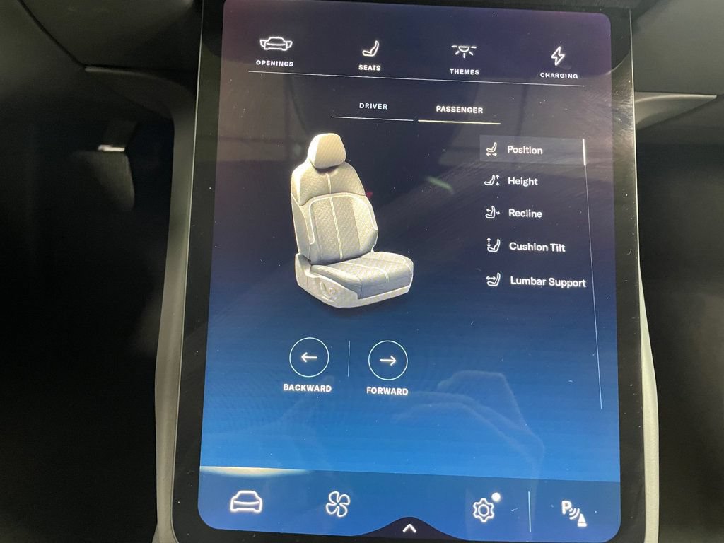 Used 2024 Lucid Air Pure RWD image 34