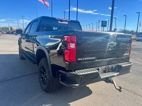Used 2023 Chevrolet Silverado 1500 ZR2 w/ Technology Package image 6