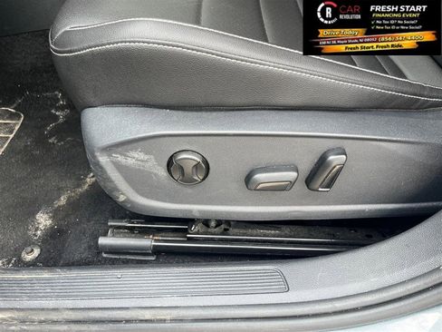 Used 2024 Volkswagen Jetta SE image 18