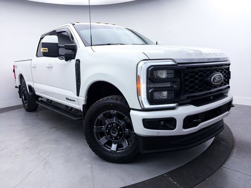 Used 2023 Ford F250 Lariat w/ Lariat Ultimate Package AWD/4WD image 17