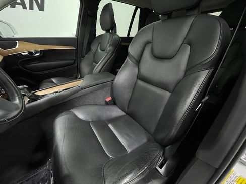 Used 2021 Volvo XC90 T6 Momentum w/ Advanced Package AWD/4WD image 14
