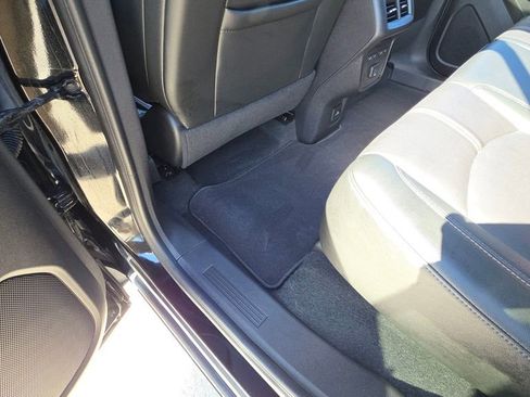 Used 2024 Chevrolet Equinox Premier FWD image 19