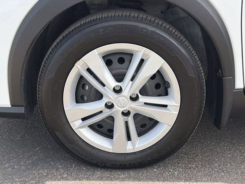 Used 2025 Nissan Kicks Play S image 10