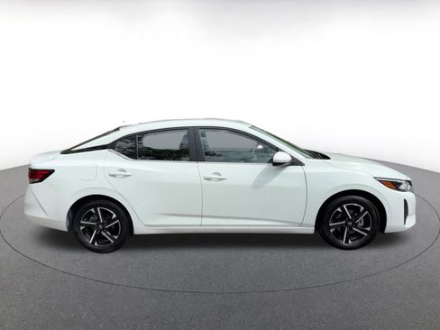 Used 2025 Nissan Sentra SV image 16