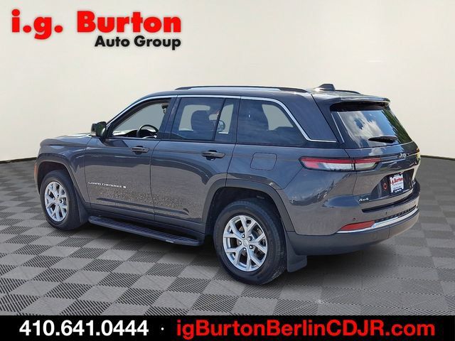 Used 2023 Jeep Grand Cherokee Limited AWD/4WD image 4