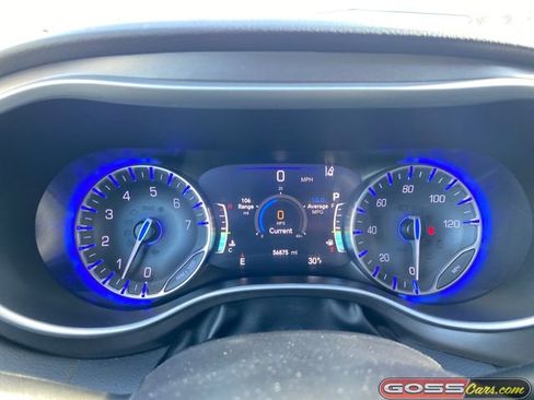 Certified 2024 Chrysler Pacifica Touring-L image 17