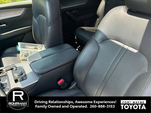 Used 2024 MAZDA CX-90 3.3 Turbo w/ Preferred Plus AWD/4WD image 6