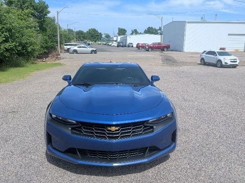 Used 2021 Chevrolet Camaro LT w/ Technology Package RWD image 9