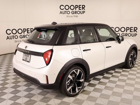 New 2026 MINI Cooper 4-Door Hardtop FWD image 20