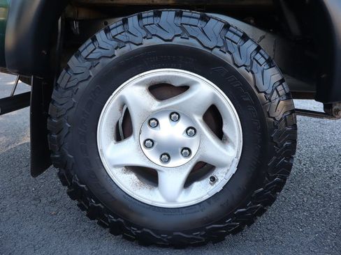 Used 2002 Toyota Tacoma 4x4 Regular Cab image 64