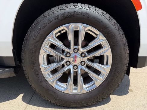 Used 2021 GMC Yukon SLT w/ SLT Luxury Plus Package AWD/4WD image 11