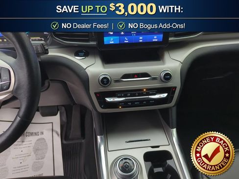 Used 2023 Ford Explorer XLT w/ Equipment Group 202A image 20