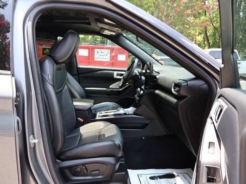 Used 2021 Ford Explorer ST w/ Equipment Group 401A AWD/4WD image 28