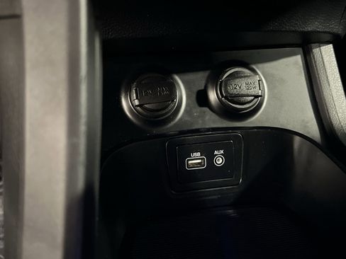 Used 2017 Hyundai Santa Fe Sport image 32