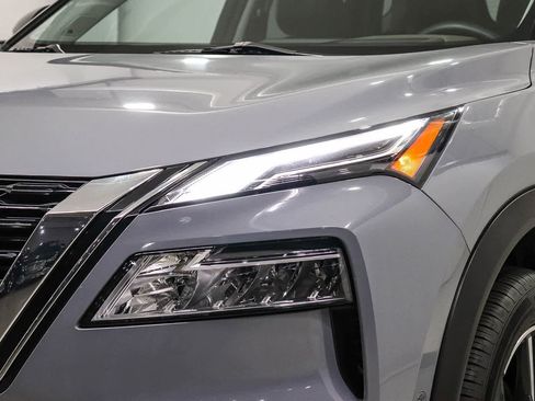 Used 2022 Nissan Rogue Platinum w/ Head-Up Display Package AWD/4WD image 7