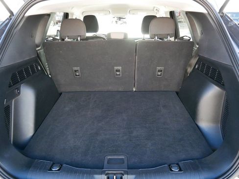 Used 2021 Ford Escape SE image 18