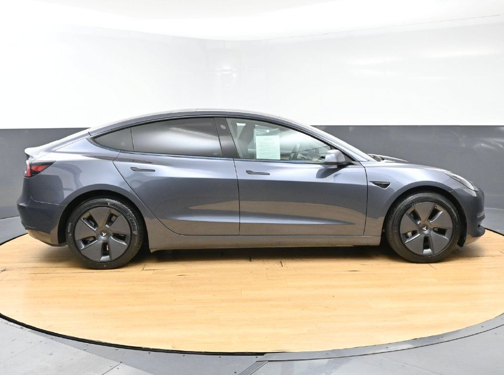 Used 2023 Tesla Model 3 Standard Range RWD image 9