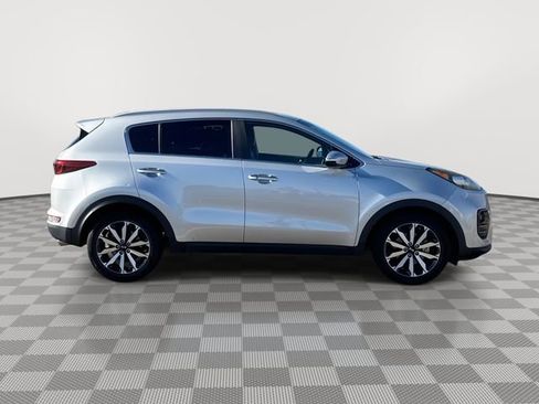 Used 2018 Kia Sportage EX image 9