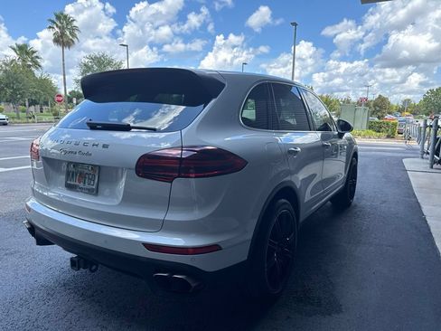 Used 2015 Porsche Cayenne Turbo AWD/4WD image 4