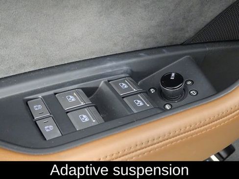 Used 2019 Audi e-tron Prestige w/ Prestige Package image 19